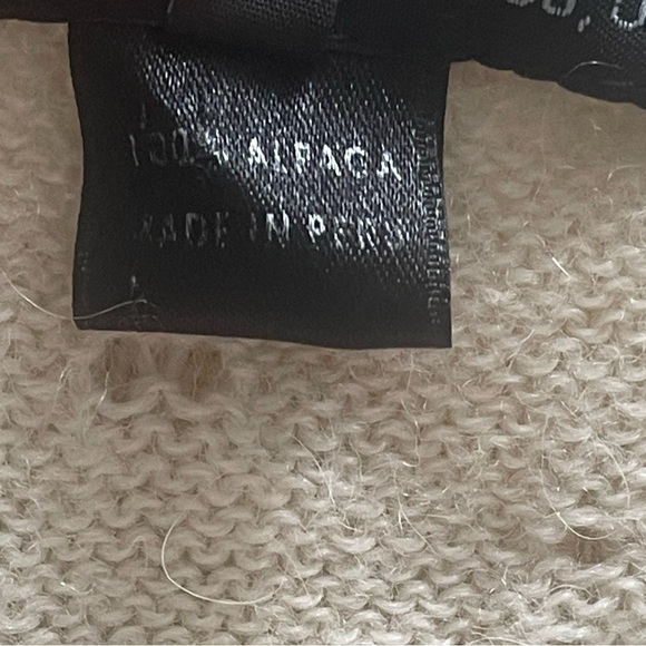 Alpaca Connection Sweater - Picture 7 of 7